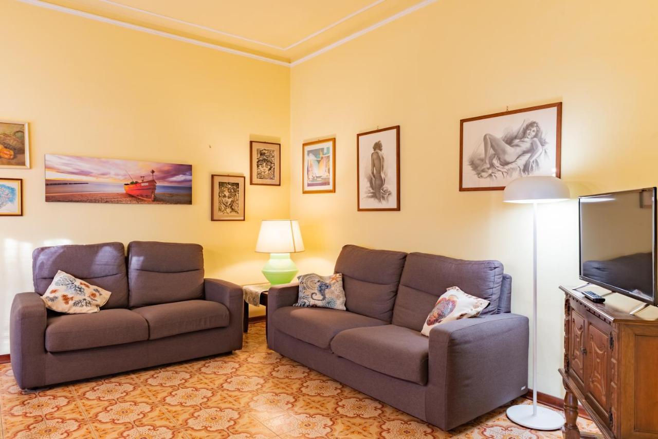 Apartment Holiday Versilia กาไมโยเร ภายนอก รูปภาพ
