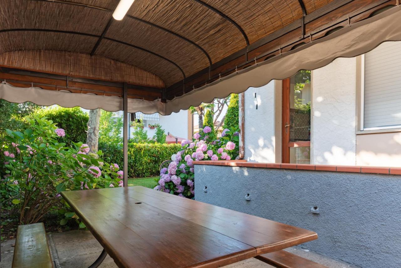 Apartment Holiday Versilia กาไมโยเร ภายนอก รูปภาพ
